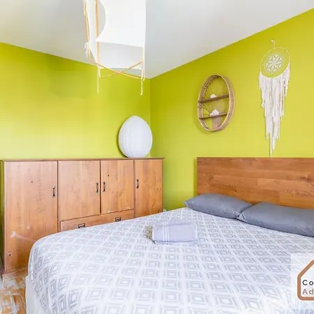 Casa de Férias Maison A Lyon Parilly Avec Piscine, Jardin, Parking Prive & Proche Eurexpo