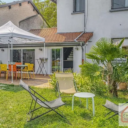 Maison A Lyon Parilly Avec Piscine, Jardin, Parking Prive & Proche Eurexpo Casa de Férias Vénissieux